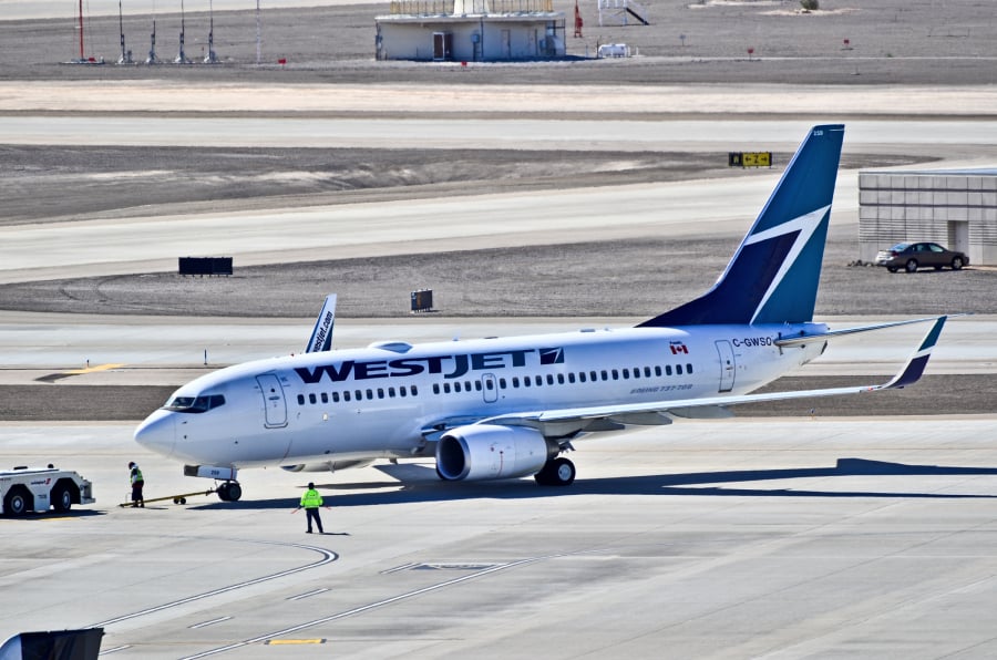 Samolot kanadyjskich linii WestJet.